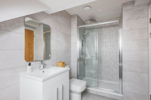 Photo 25- click for photo gallery